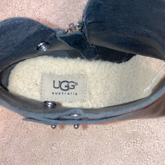 Black UGG convertible bootie into mid shin boot. Wool lining. Wool leg warmers. - Picture 4 of 6